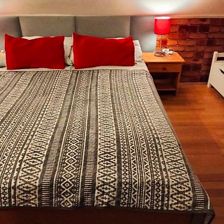 Zielone Wzgorze Na Starowce Apartment ซานดอเมียร์ช ภายนอก รูปภาพ