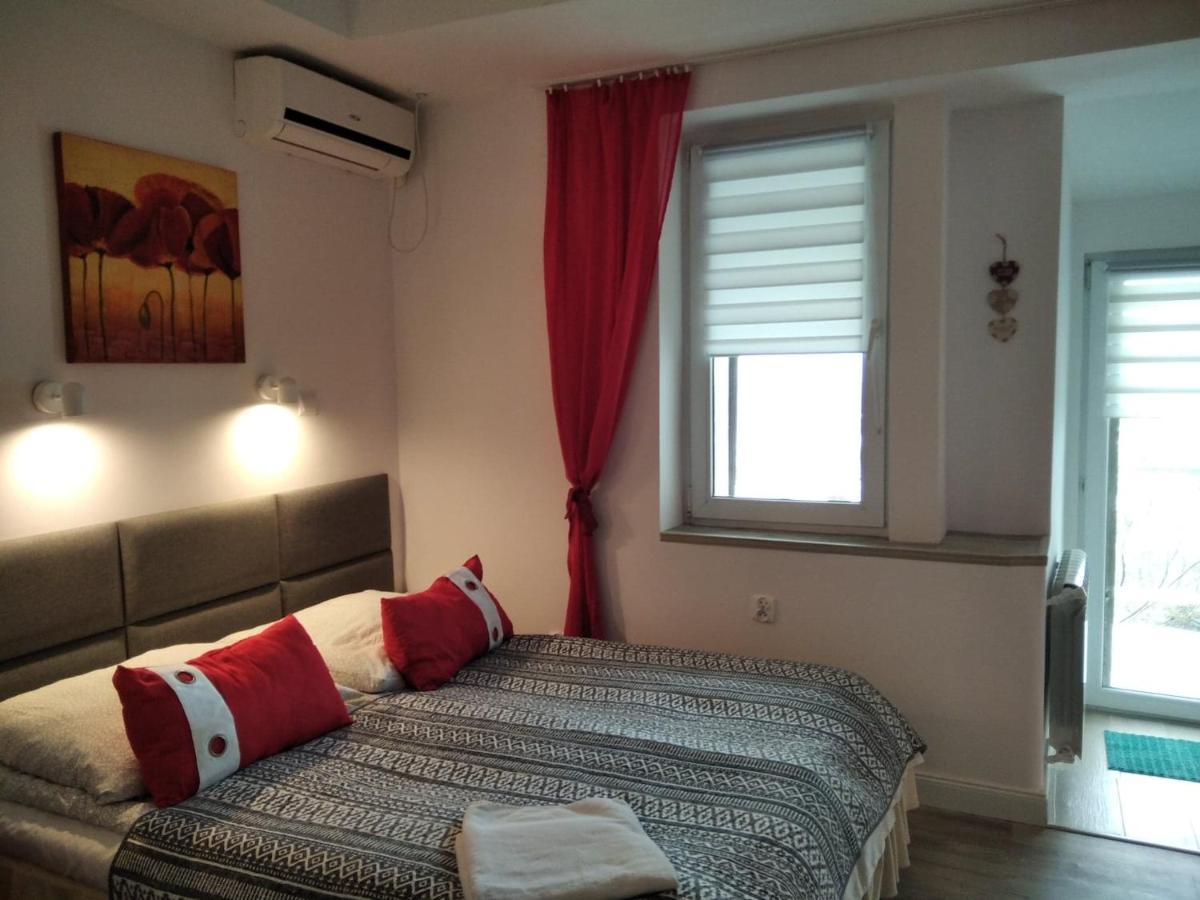 Zielone Wzgorze Na Starowce Apartment ซานดอเมียร์ช ภายนอก รูปภาพ